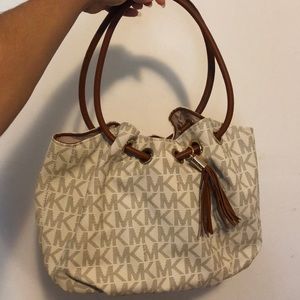 New Michael Kors Vanilla Ring Tote